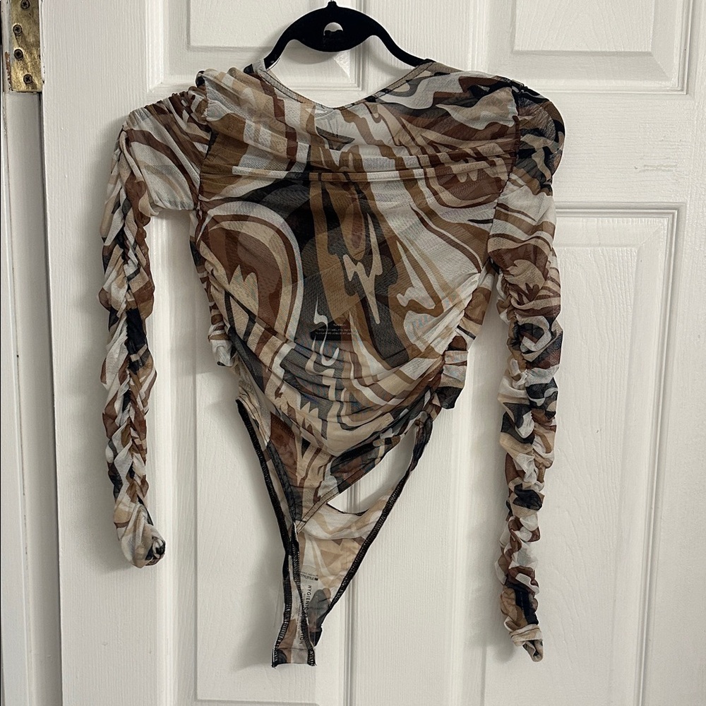 PrettyLittleThing Multicolor Abstract Bodysuit - Picture 3 of 3